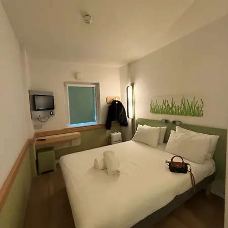 Hotell Ibis Budget Centre Crown Point Road