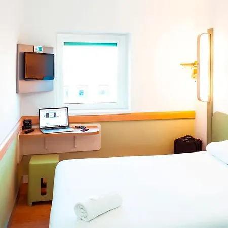 Ibis Budget Leeds Centre Crown Point Road