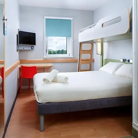 Hotel Ibis Budget Leeds Centre Crown Point Road Leeds (West Yorkshire)