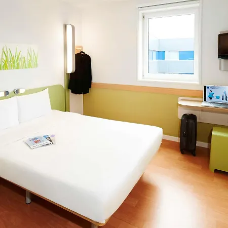 Ibis Budget Leeds Centre Crown Point Road Leeds (West Yorkshire)