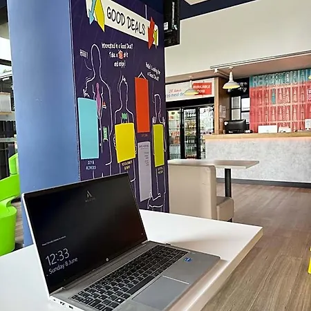 Ibis Budget Centre Royal Armouries Museum 2*